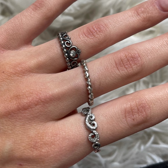 BEAUTIFUL & CLASSY PANDORA RINGS ✨ - Picture 2 of 2